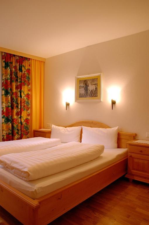 Gasthof Neumeister Stumm Room photo